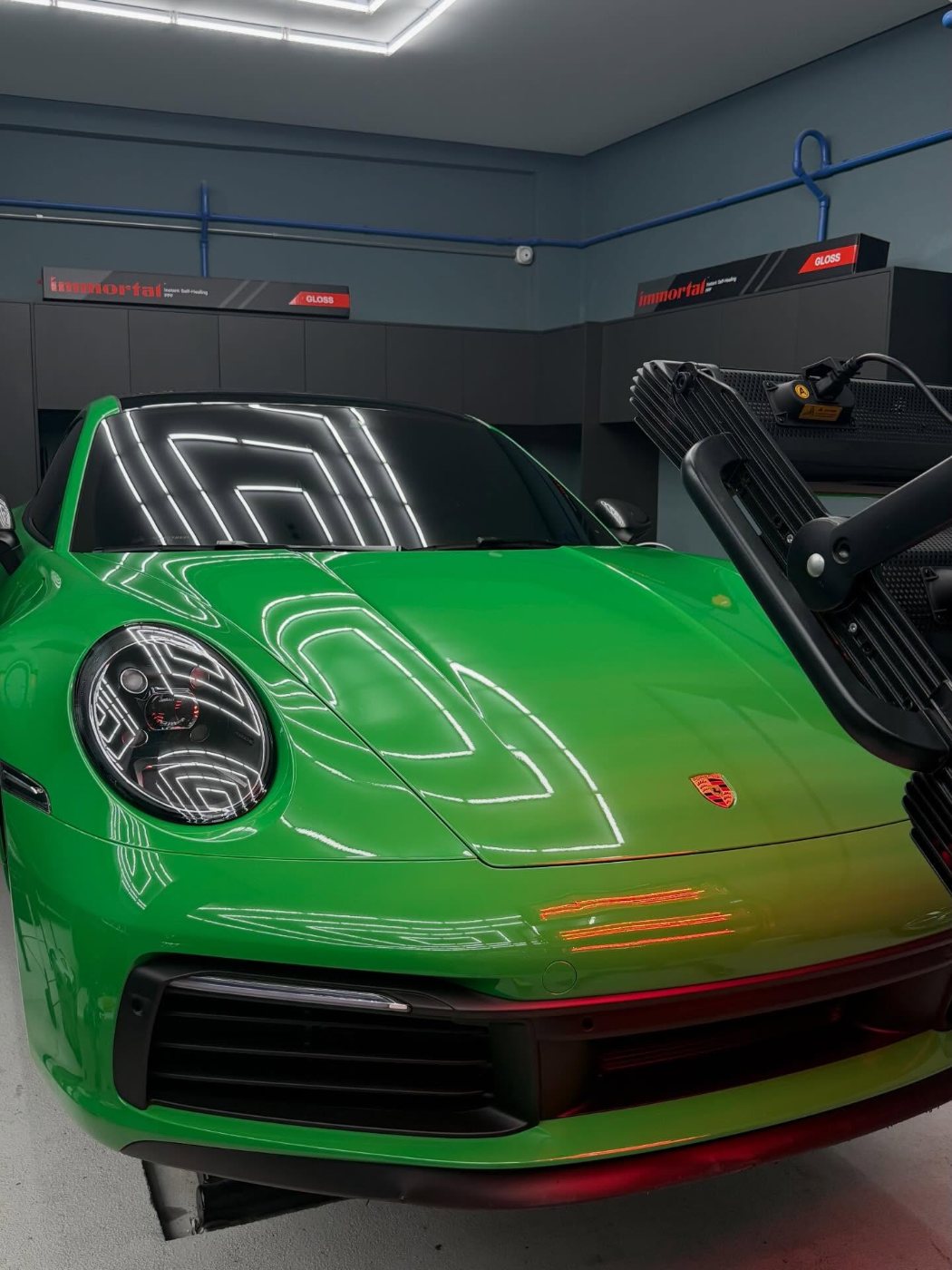 Porsche 911 Carrera T verde